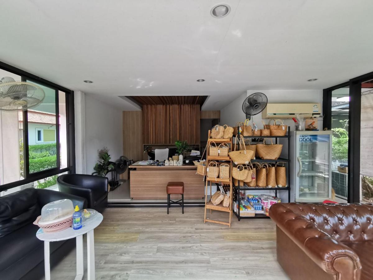 Smile Resort Sriracha Si Racha Exterior photo
